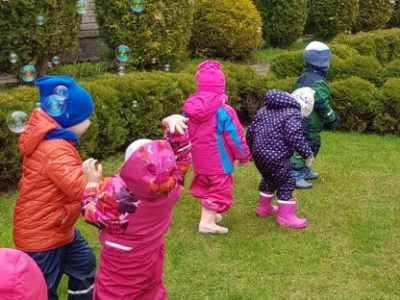 „Pabiručiai” jau atidarė muilo burbulų sezoną! „Pabiručiai” jau atidarė muilo burbulų sezoną!