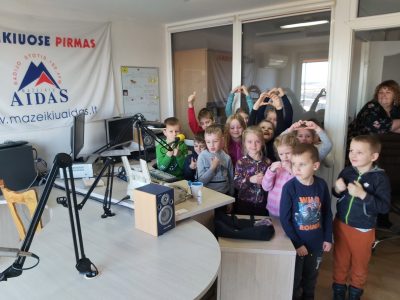 Išvyka į radijo stotį Išvyka į radijo stotį