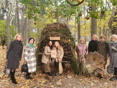 Mes – parodos “Gamtoje iš gamtos” dalyviai Mes – parodos “Gamtoje iš gamtos” dalyviai