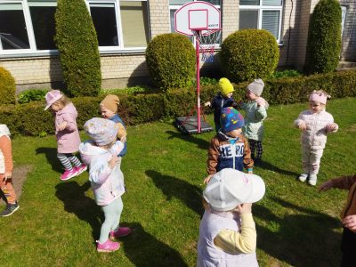 „Pabiručių” mėgstamiausias judrus žaidimas – „Diena-naktis“ „Pabiručių” mėgstamiausias judrus žaidimas – „Diena-naktis“