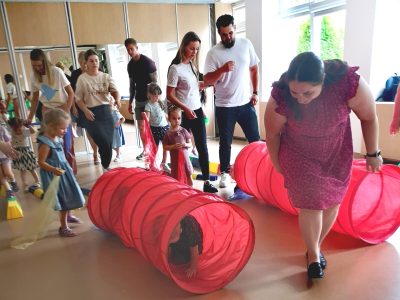 Šeimos popietė „Su mamyte, tėveliu – žaidžiame kartu“ Šeimos popietė „Su mamyte, tėveliu – žaidžiame kartu“