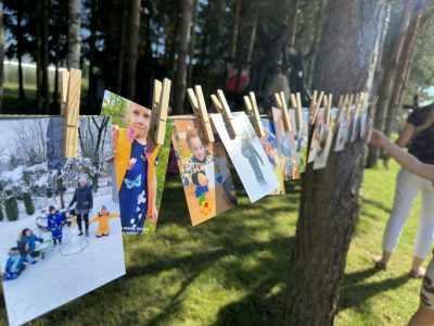 Šeimų susitikimas elnių sodyboje Šeimų susitikimas elnių sodyboje