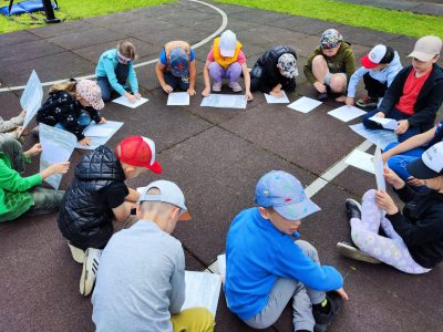 Smagi veikla lauke vasarą