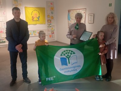 Gamtosauginių mokyklų programos sertifikatas ir Žalioji vėliava Gamtosauginių mokyklų programos sertifikatas ir Žalioji vėliava