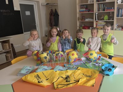 Tęsiame dalyvavimą projekte ,,Futboliukas” Tęsiame dalyvavimą projekte ,,Futboliukas”