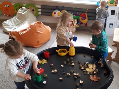 Dėdė rudenėlis jau pasibeldė į ,,Pabiručių” grupės duris Dėdė rudenėlis jau pasibeldė į ,,Pabiručių” grupės duris