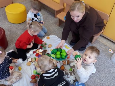 Domimės vaisiais ir daržovėmis