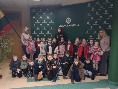 Išvyka į policijos komisariatą Išvyka į policijos komisariatą