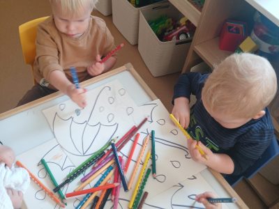 Mažais žingsneliais į patirčių pasaulį Mažais žingsneliais į patirčių pasaulį