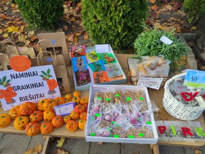 „Saulutėje“ šurmuliavo rudens gėrybių turgus! „Saulutėje“ šurmuliavo rudens gėrybių turgus!